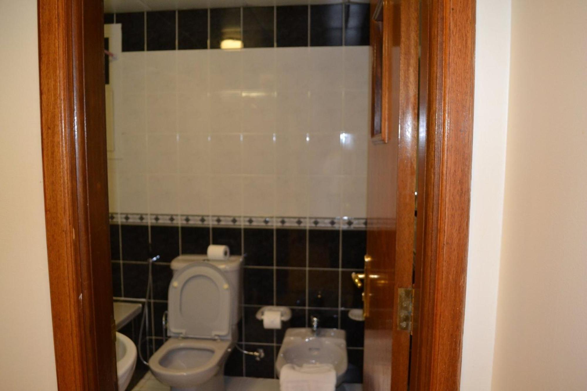 Abu Dhabi Plaza Hotel Apartments Kültér fotó