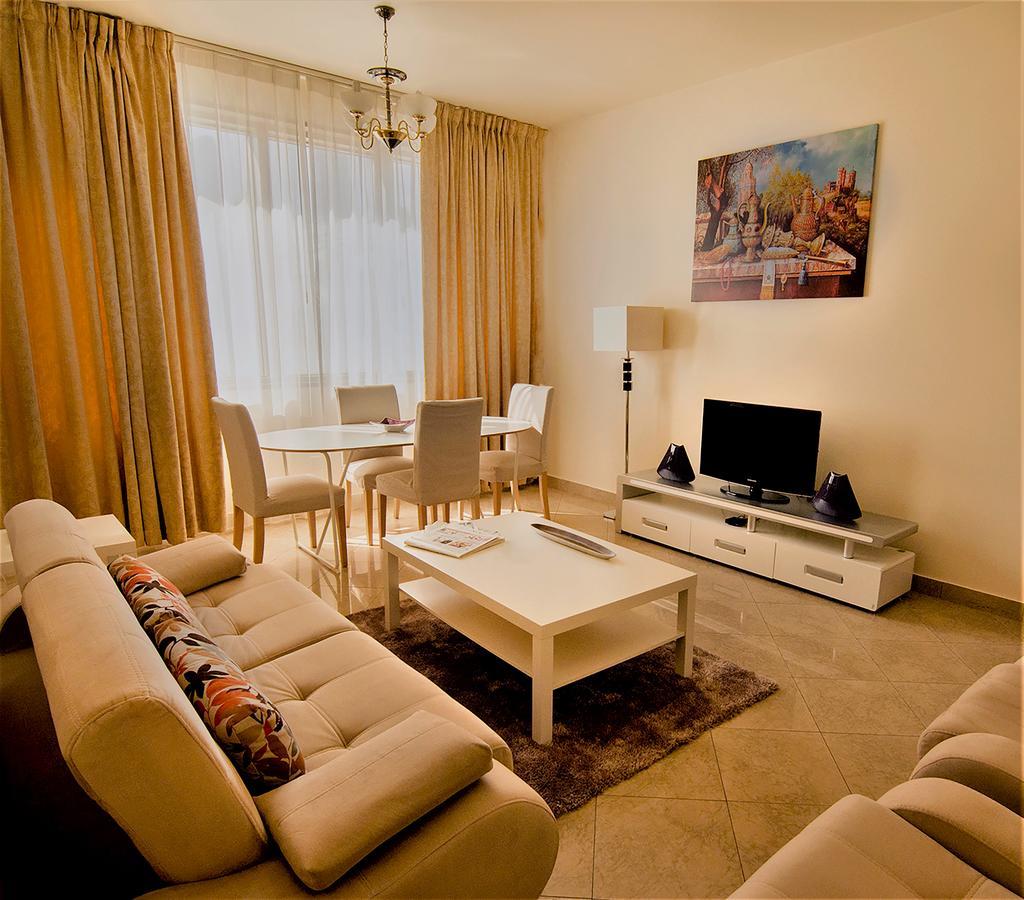Abu Dhabi Plaza Hotel Apartments Kültér fotó